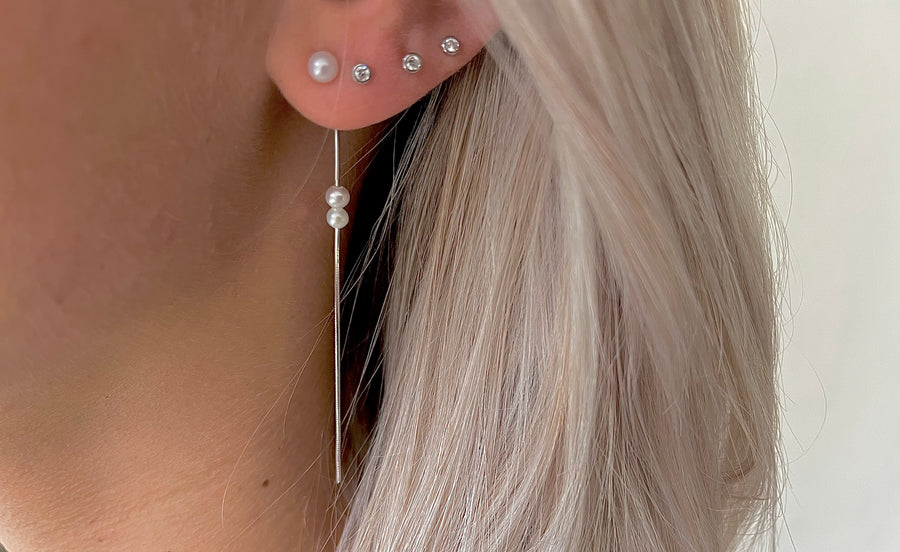 Lange perle øreringe i sterling sølv. To øreringe i en.